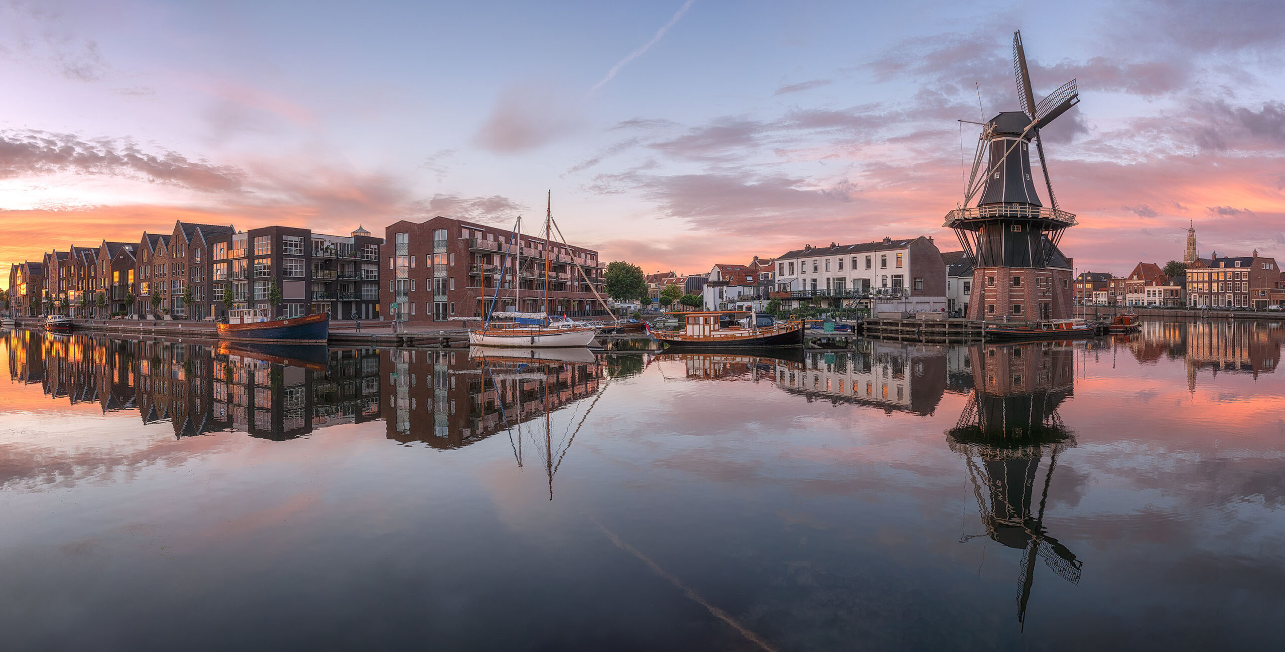 Molen De Adriaan aan het Spaarne in Haarlem tijdens zonsondergang, fine art stadsfotografie