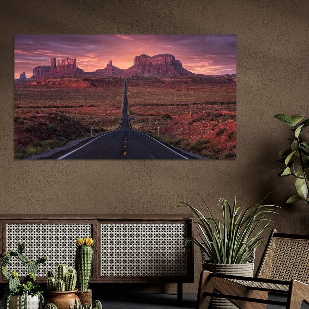 Wanddecoratie met landschapsfotografie van Monument Valley in woonkamerinterieur